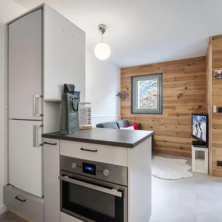 Appartement à - 2 Pour 4 Personnes, Résidence Les Lauzières - Fr-1-640-45